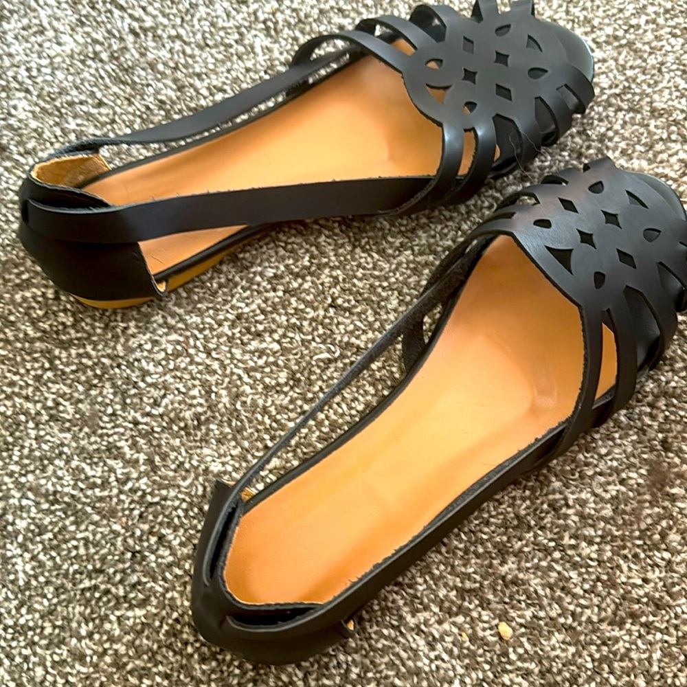 Size 8.5 black open toe flat espadrille sandals